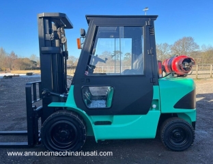 Chariot élévateur à gaz Mitsubishi FG30K