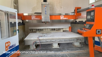 Centro di lavoro CNC a 4 assi marca Ravelli