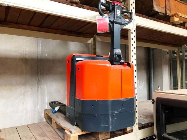 TOYOTA BT ELECTRIC PALLET TRUCK MOD. LWE160 