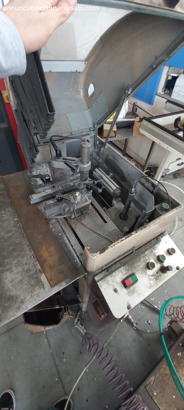 CUTTING MACHINE FOM