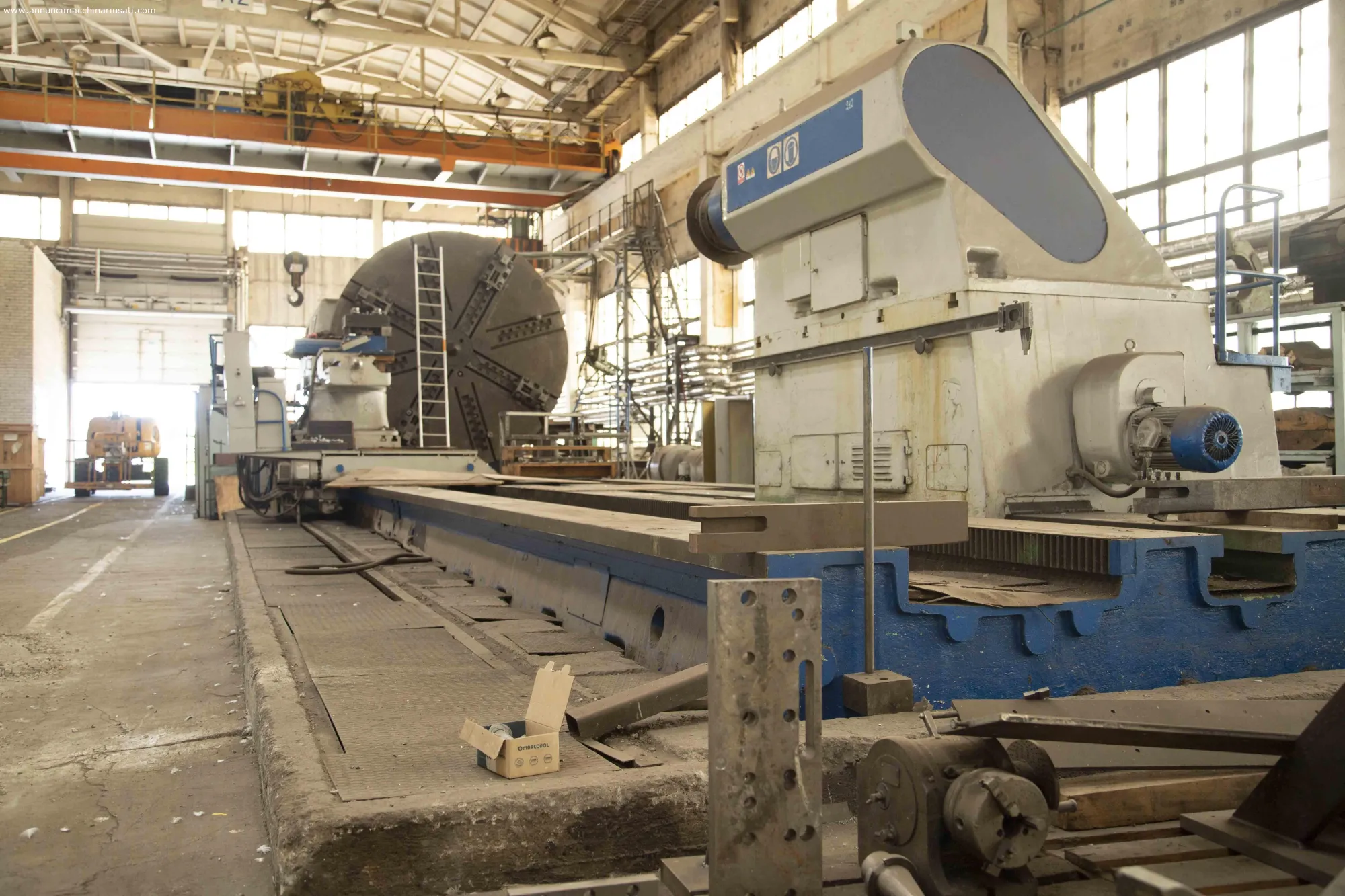 Kramatorsk 1A681 parallel lathe (4000x12500)